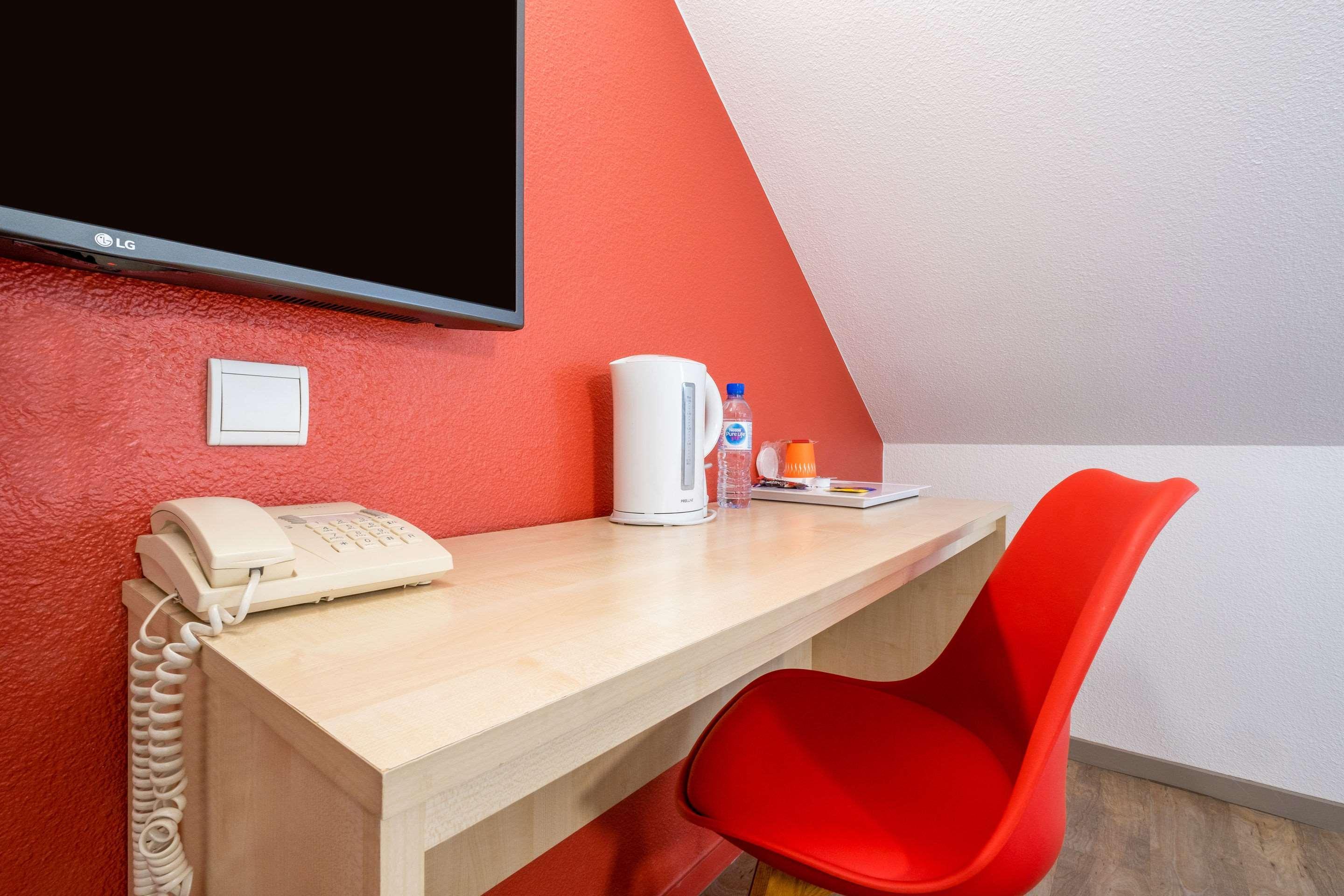 Comfort Hotel Етамп Екстер'єр фото
