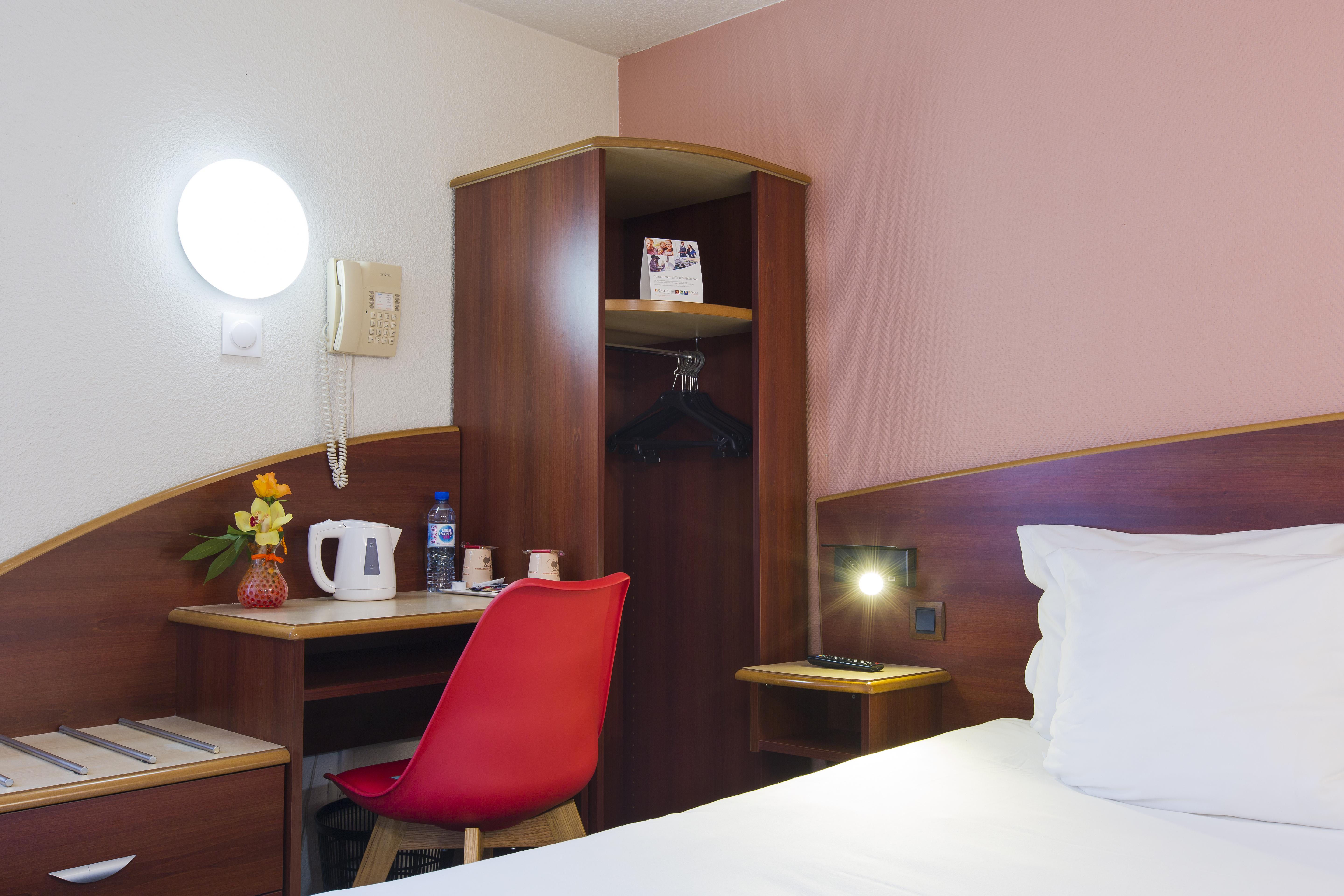 Comfort Hotel Етамп Екстер'єр фото
